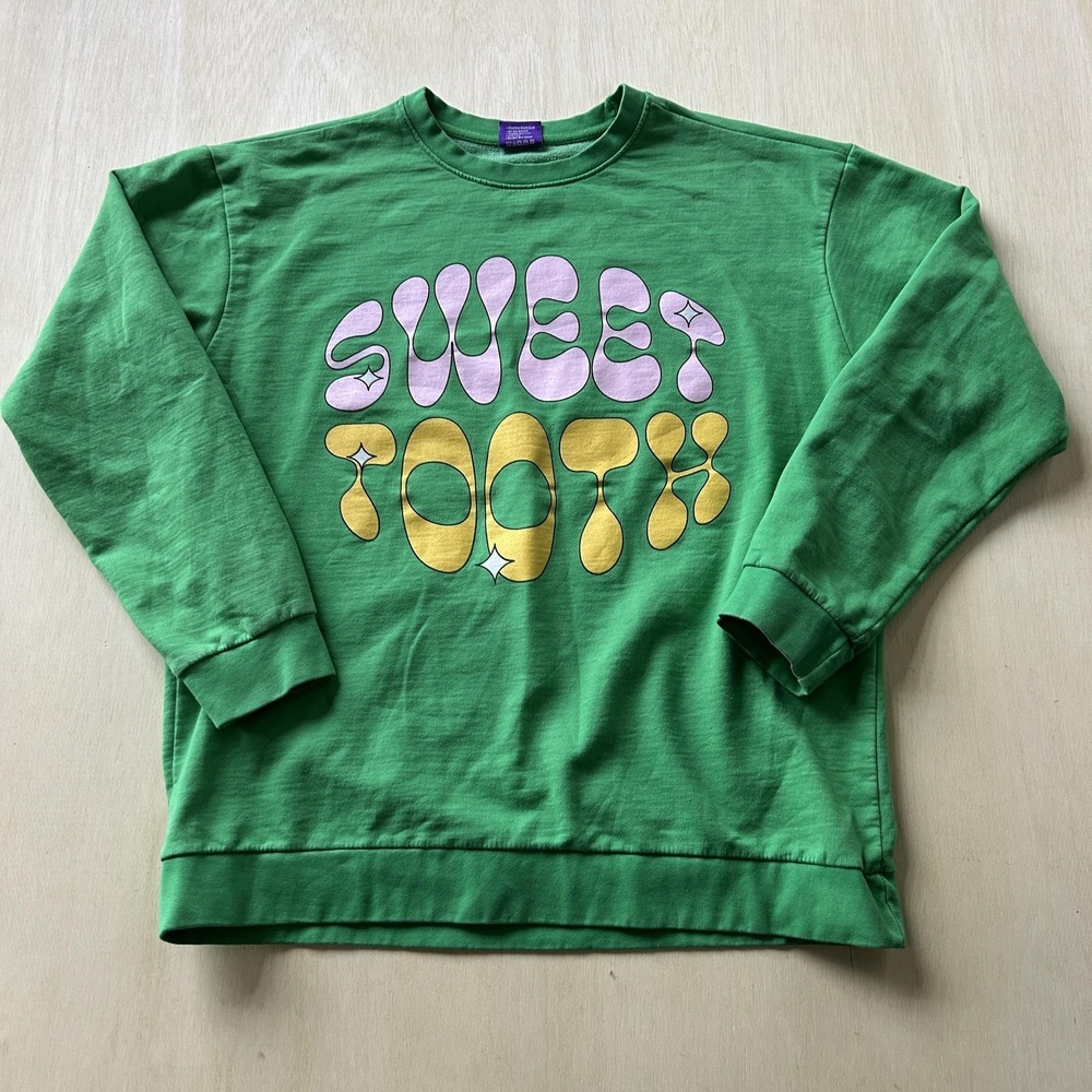 KO Sweatshirt Mens XL Green Crewneck Fleece Pullover Sweet Tooth Graphic Cartoon